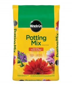 Miracle-Gro Soil & Soil Amendments 16-Quart Potting Soil Mix