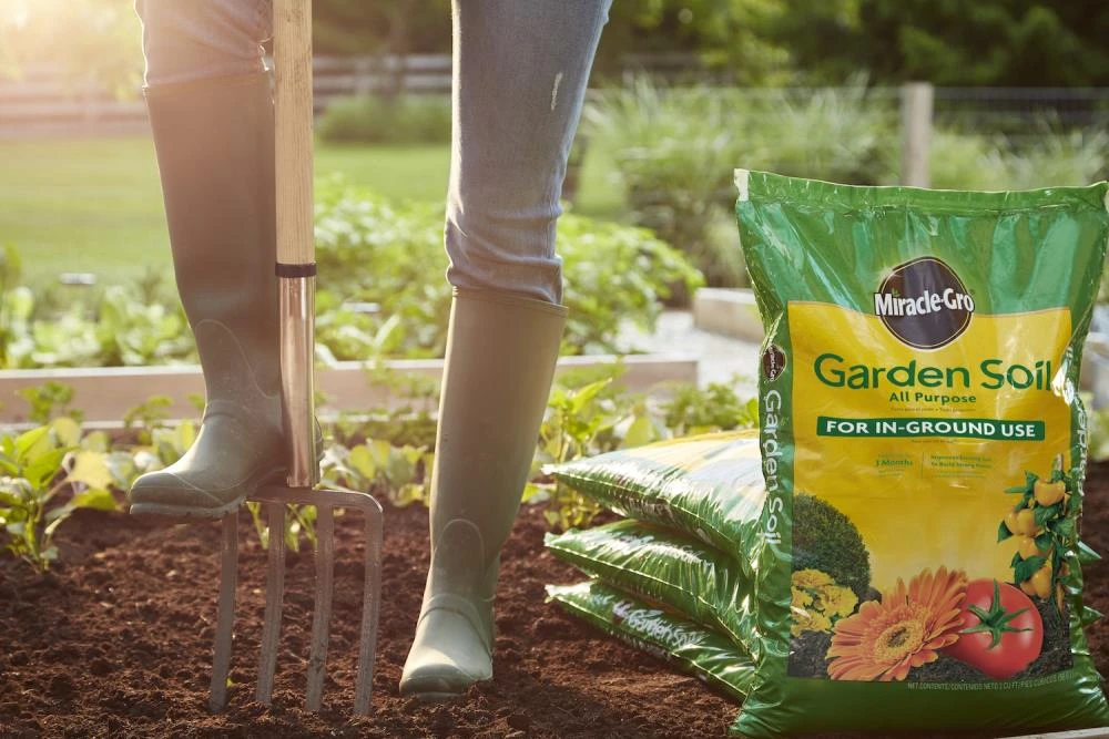 Miracle-Gro Soil & Soil Amendments All Purpose for In-Ground Use 2-cu ft Garden Soil 2 Miracle-Gro Soil & Soil Amendments All Purpose for In-Ground Use 2-cu ft Garden Soil - Image 2