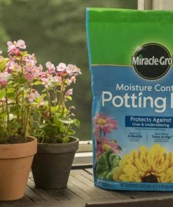 Miracle-Gro Soil & Soil Amendments 25-Quart Potting Soil Mix 10 Miracle-Gro Soil & Soil Amendments 25-Quart Potting Soil Mix -Landscaping Online Outlet 09740334