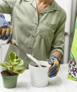 Miracle-Gro Soil & Soil Amendments Perlite Improves Soil Structure -Landscaping Online Outlet 12190889